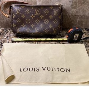 Louis Vuitton Pochette Accessories